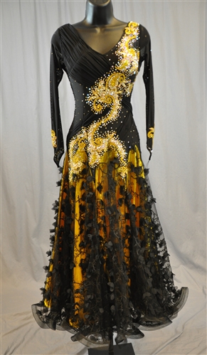 Elegant Black and Gold Long Sleeves Ballroom Dress