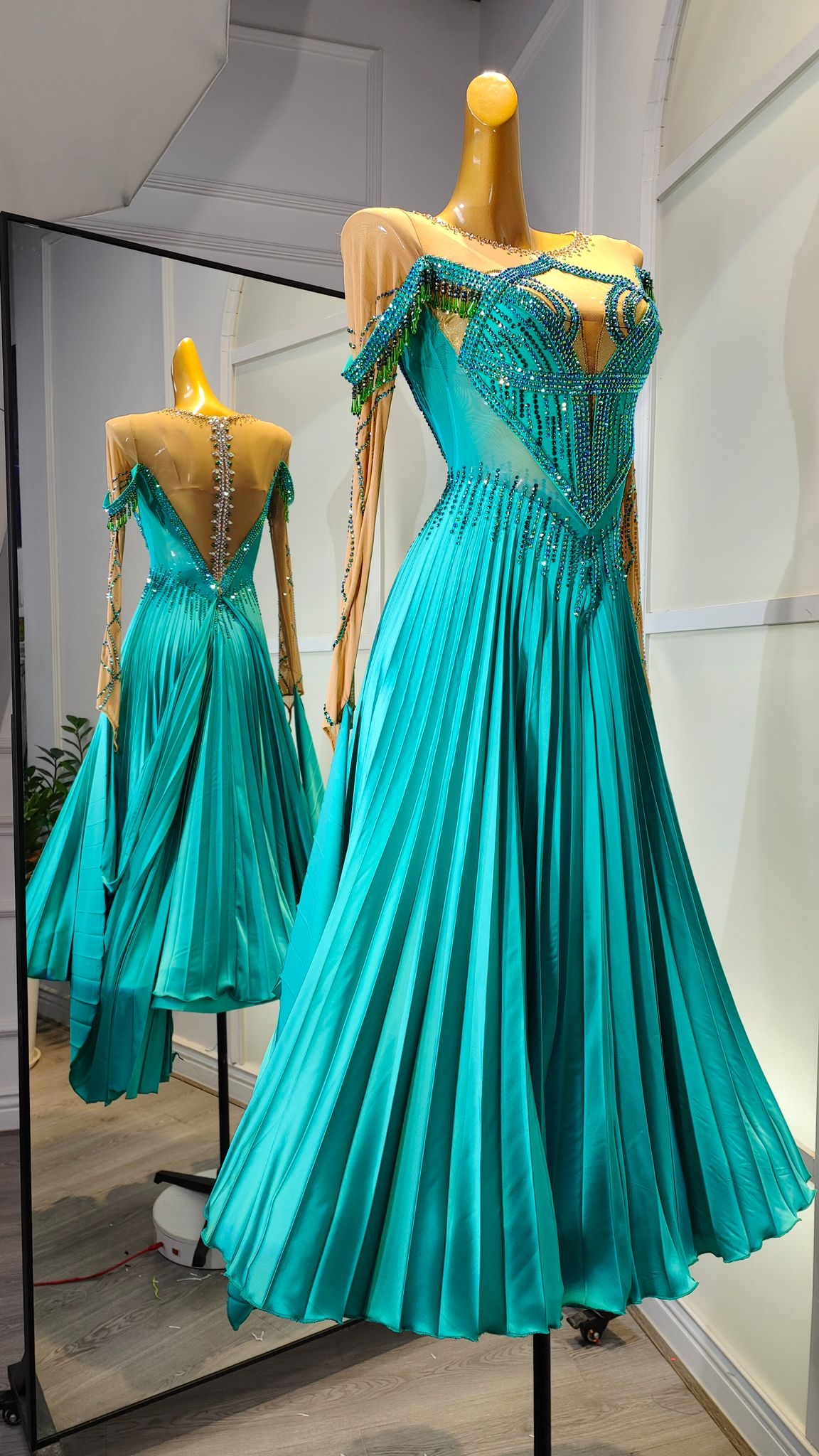 Sexy Elegant Blue Green Beaded  Ballroom Dress